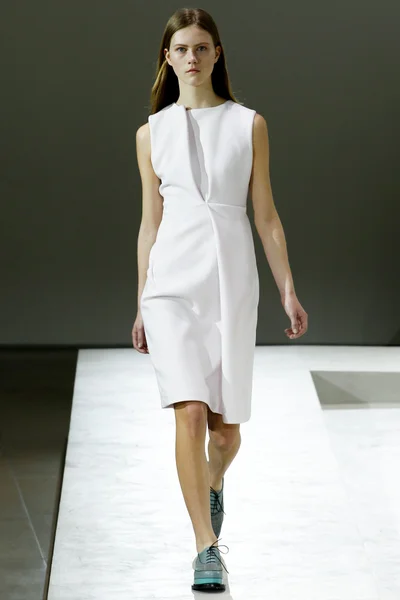 Look 10